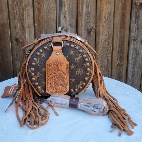 Montana West Handbags - Montana West Signature Monogram Crossbody/Hip Bag